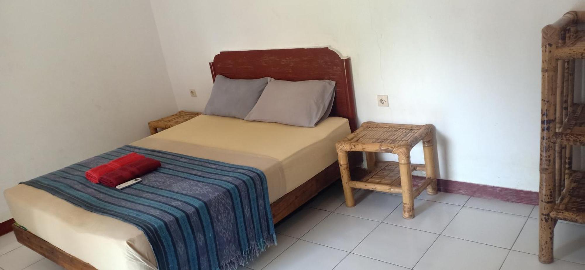 Dewi Garden Guesthouse Kuta  Esterno foto