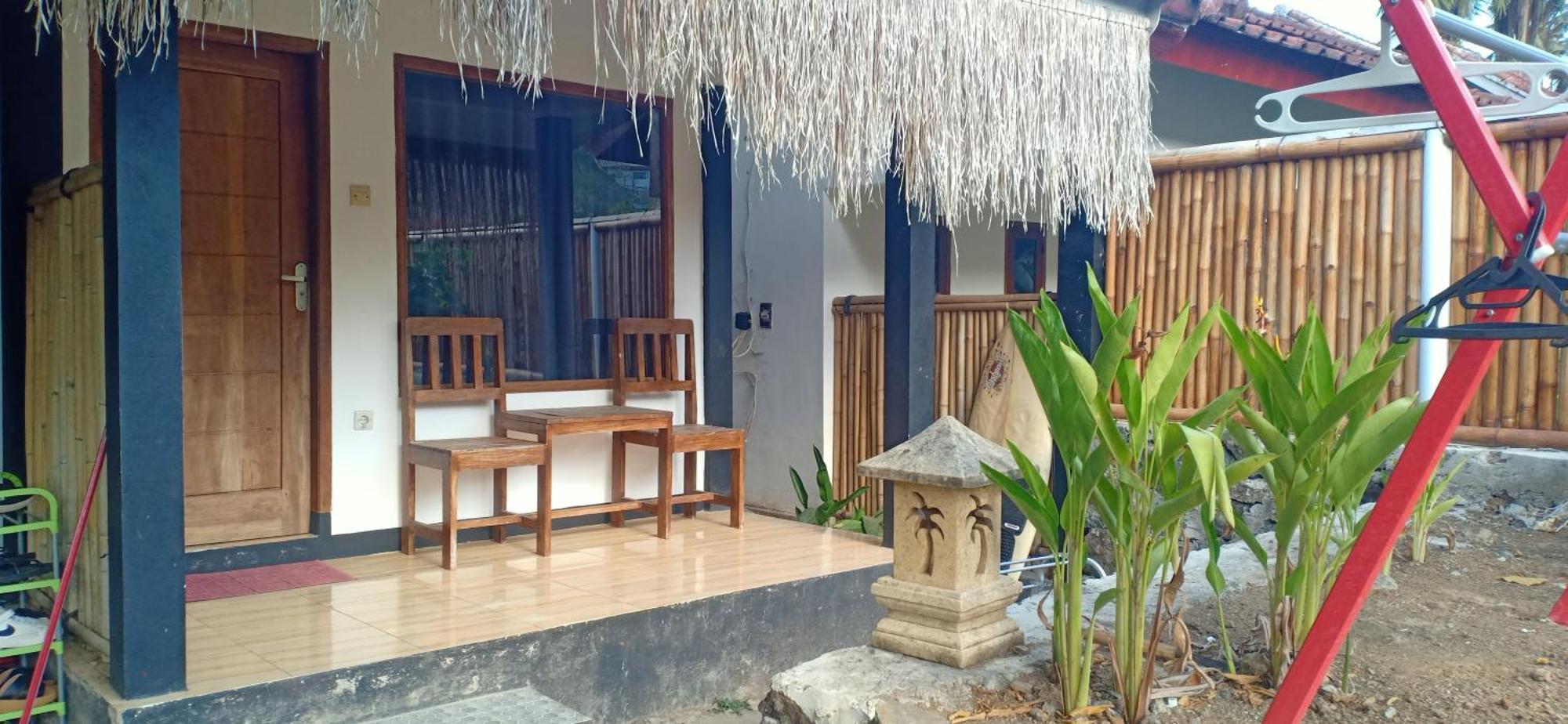 Dewi Garden Guesthouse Kuta  Esterno foto